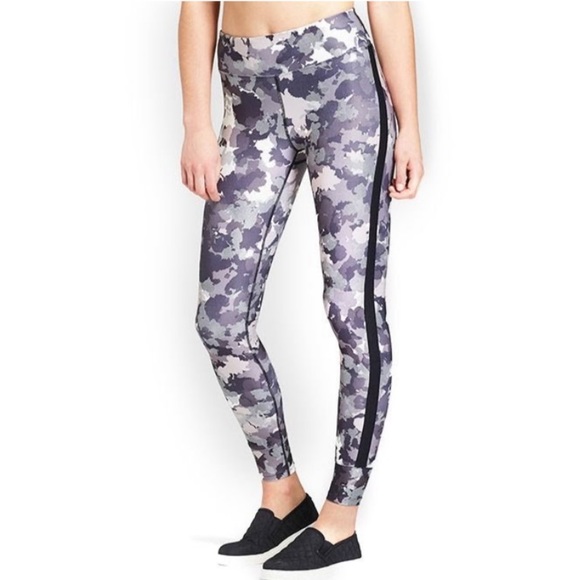 Joy Lab Camo Print grey Striped Leggings - Picture 3 of 8